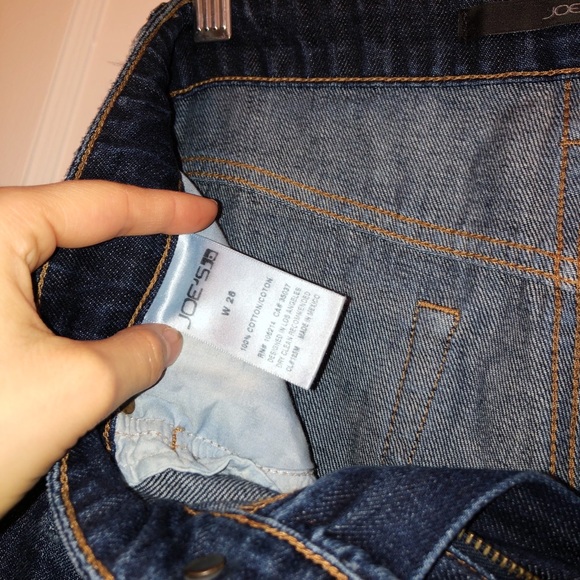 Dark wash distressed Joes jeans size 26 - Picture 3 of 8